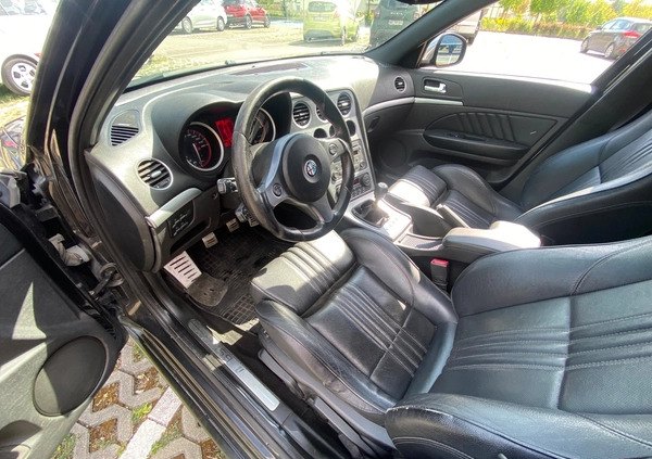 Alfa Romeo 159 cena 15900 przebieg: 245000, rok produkcji 2007 z Poznań małe 232